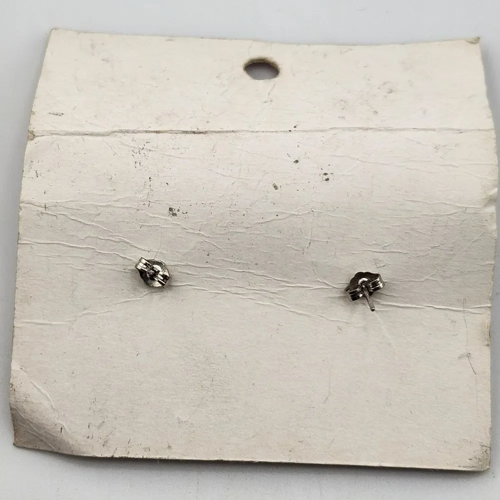 Brand‎ New Freshwater Pearl Earrings NWT Stud Earring